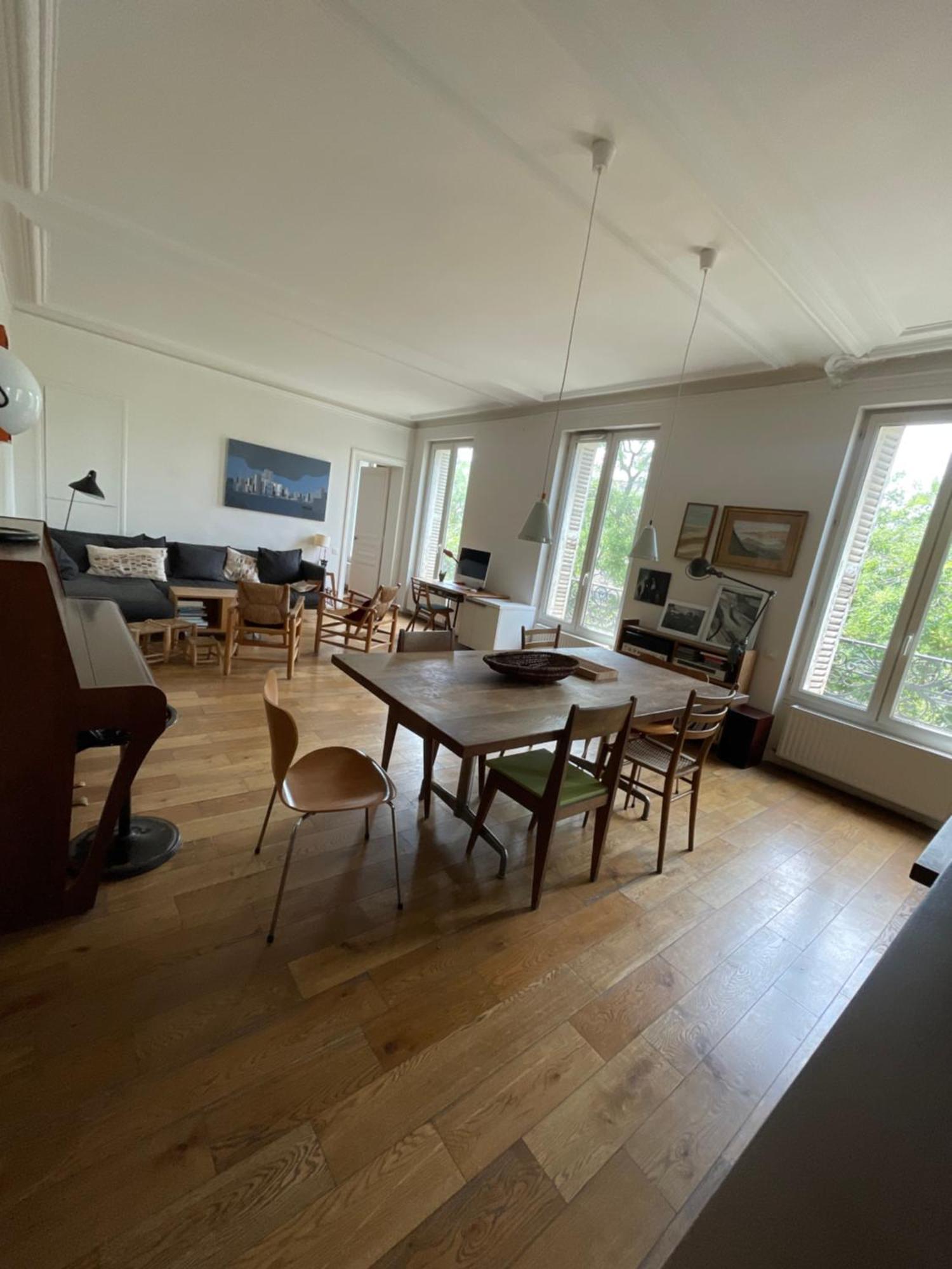 Le Chaumont 160m2 5 * Parijs